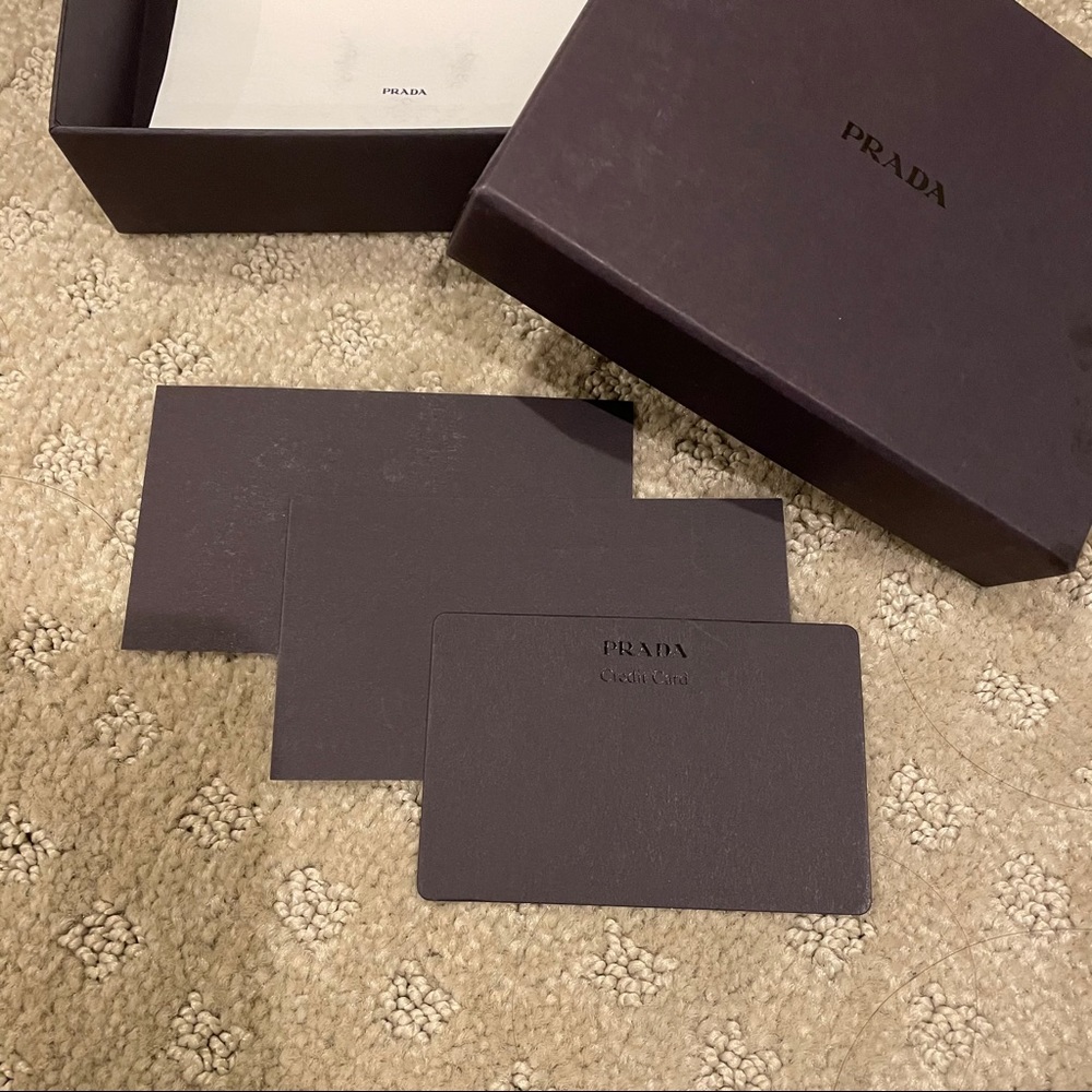 💯 💵🎁 Authentic PRADA Gift Box - Picture 5 of 6